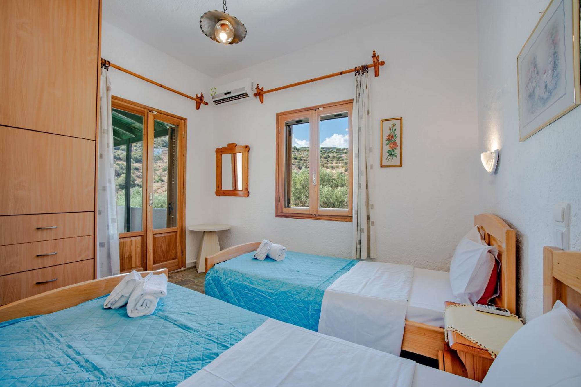 Athina Villas Istron Exteriör bild