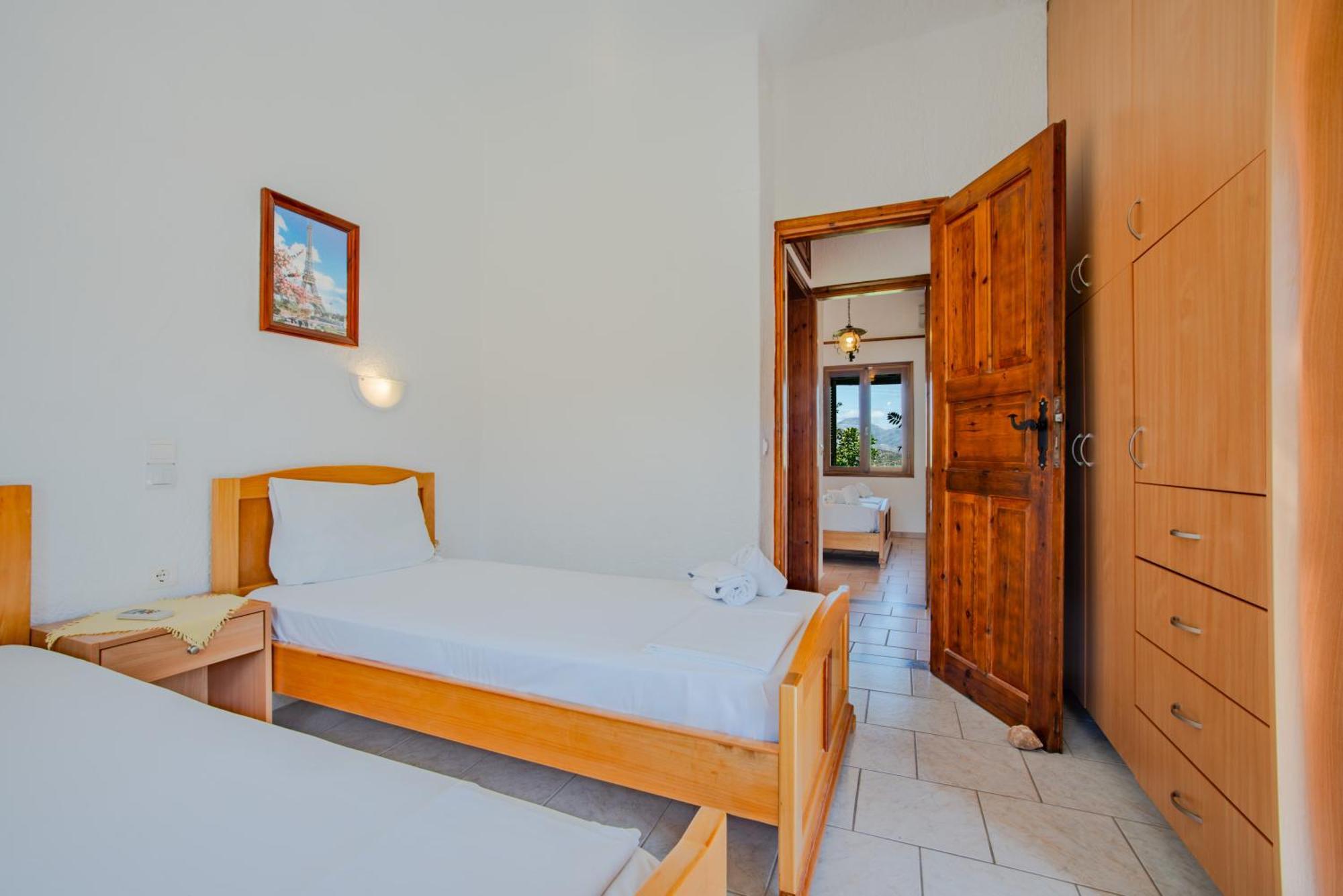 Athina Villas Istron Exteriör bild