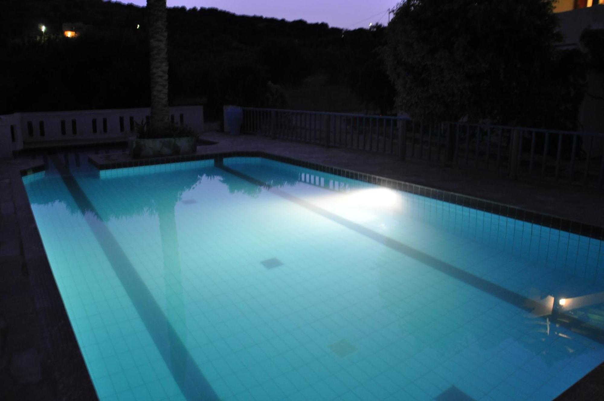 Athina Villas Istron Exteriör bild
